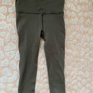 Lululemon green cropped leggings